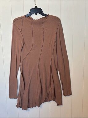 We The Free Brown Long Sleeve Ruffled Hem Tunic
